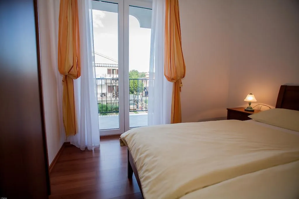 Apartments Bogovic Malinska 0*,